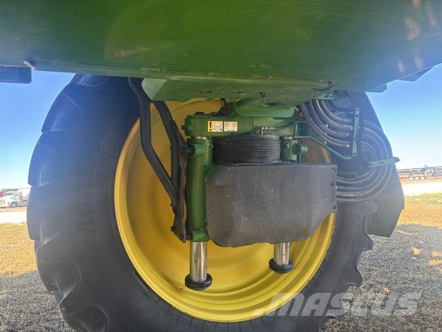 John Deere 616R Self-propelled sprayers