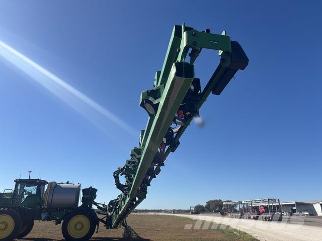 John Deere 616R Self-propelled sprayers