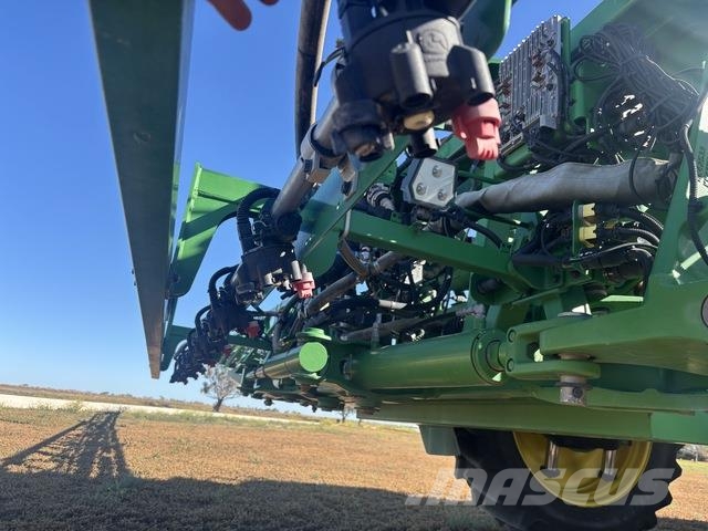 John Deere 616R Self-propelled sprayers