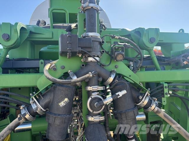 John Deere 616R Self-propelled sprayers