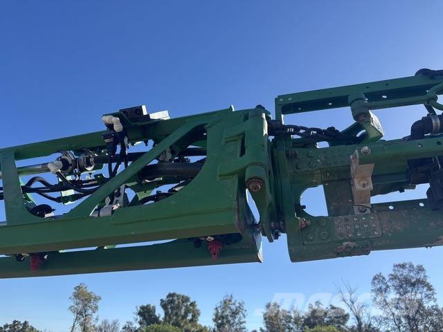 John Deere 616R Self-propelled sprayers