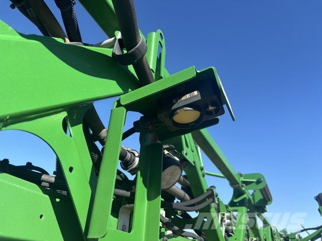 John Deere 616R Self-propelled sprayers