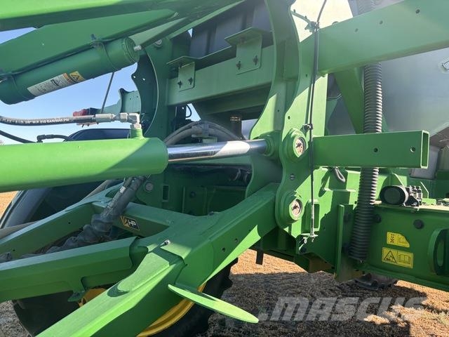 John Deere 616R Self-propelled sprayers