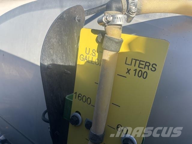 John Deere 616R Self-propelled sprayers