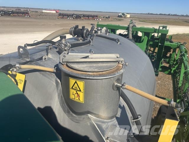 John Deere 616R Self-propelled sprayers
