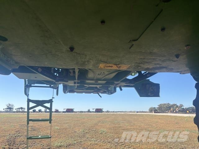 John Deere 616R Self-propelled sprayers