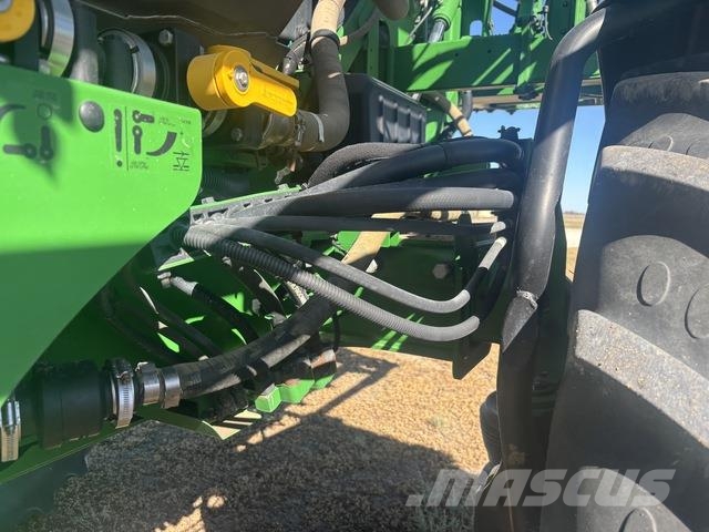 John Deere 616R Self-propelled sprayers