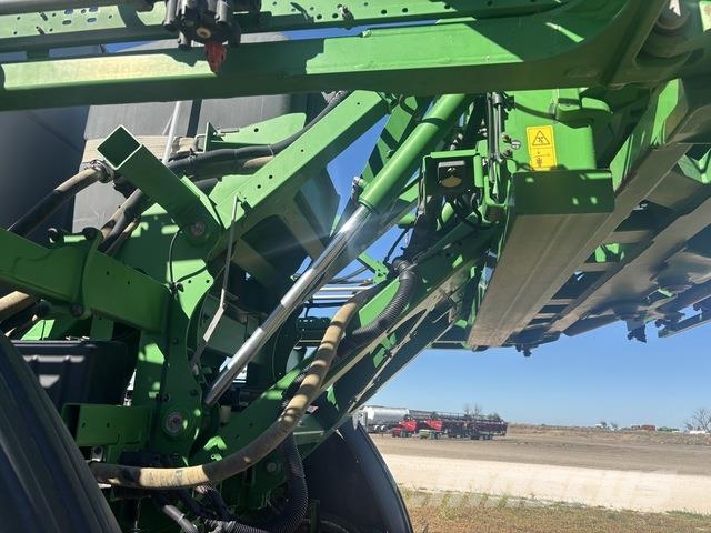 John Deere 616R Self-propelled sprayers