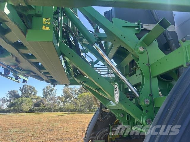 John Deere 616R Self-propelled sprayers