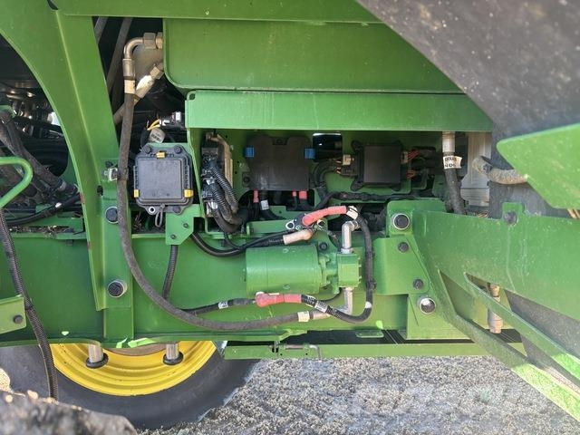 John Deere 616R Self-propelled sprayers