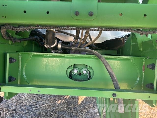 John Deere 616R Self-propelled sprayers