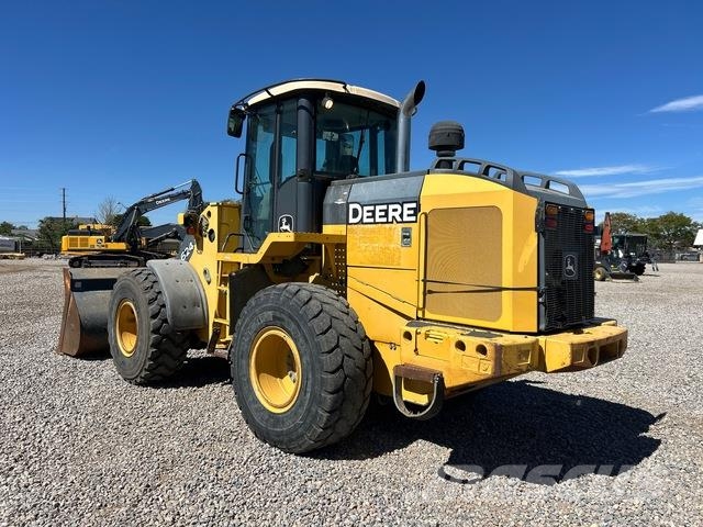 John Deere 624J 휠로우더