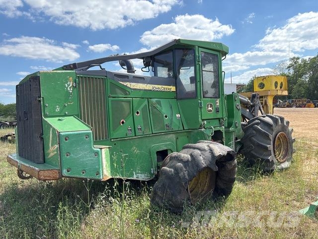 John Deere 643L Zaru savācēji