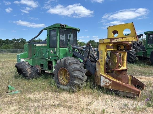 John Deere 643L Zaru savācēji