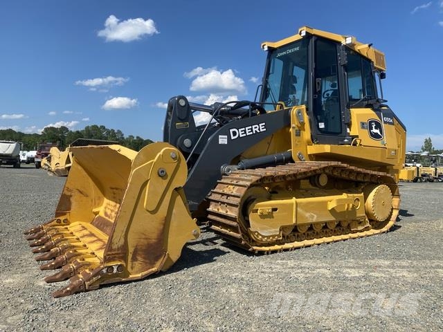John Deere 655K Pásové nakladače