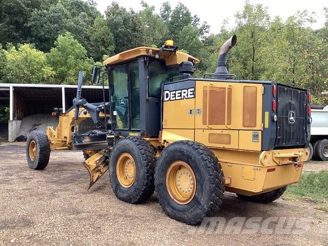 John Deere 670G Grejdery