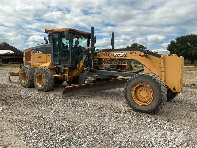 John Deere 672G Грейдери