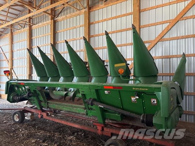 John Deere 708C Kombajnové hlavice