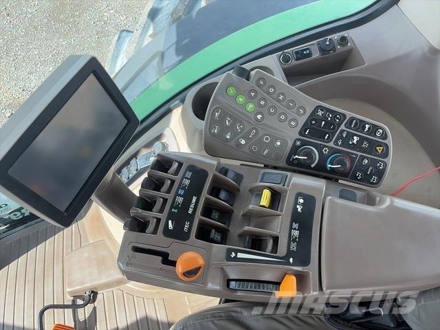 John Deere 7230R الجرارات