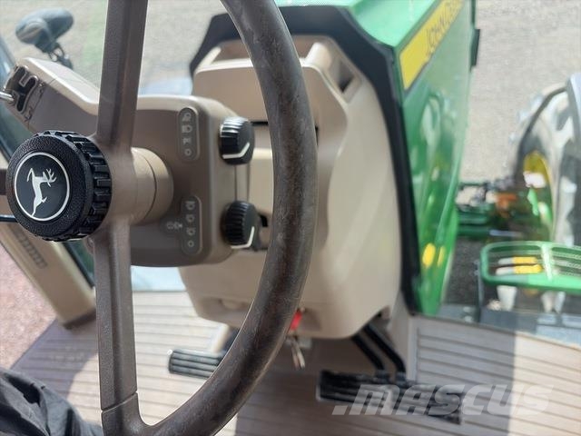 John Deere 7230R الجرارات