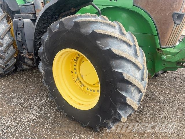 John Deere 7230R الجرارات