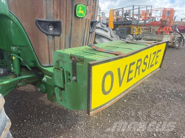 John Deere 7230R الجرارات