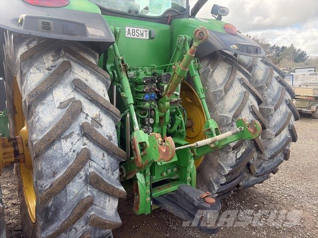 John Deere 7230R الجرارات