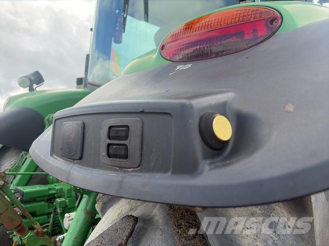 John Deere 7230R الجرارات