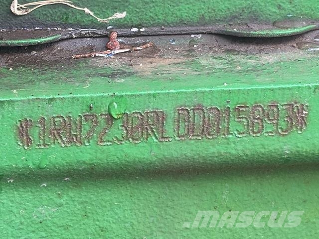 John Deere 7230R الجرارات