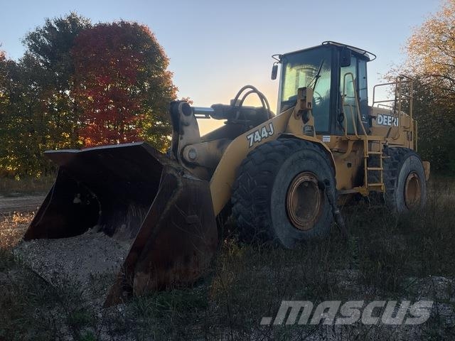 John Deere 744J Wielladers