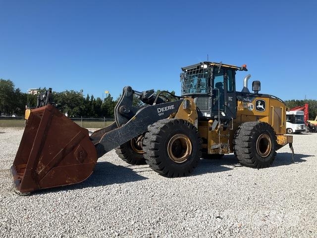 John Deere 744L لوادر بعجل
