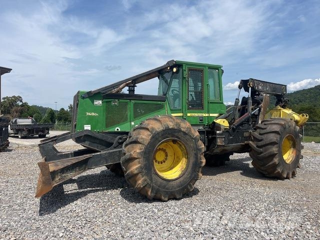 John Deere 748GIII Stammholzschlepper