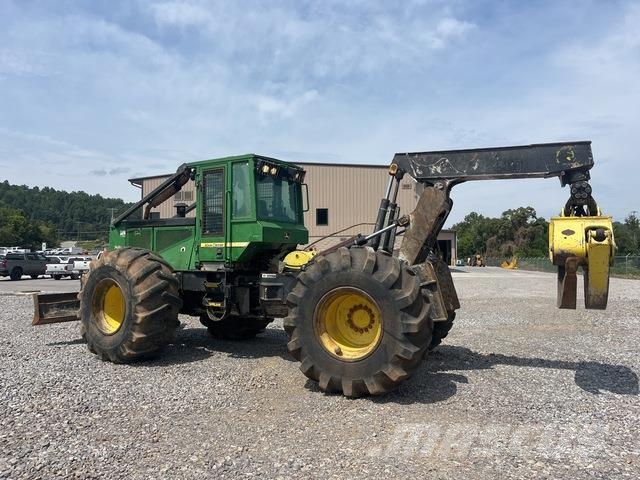 John Deere 748GIII Stammholzschlepper