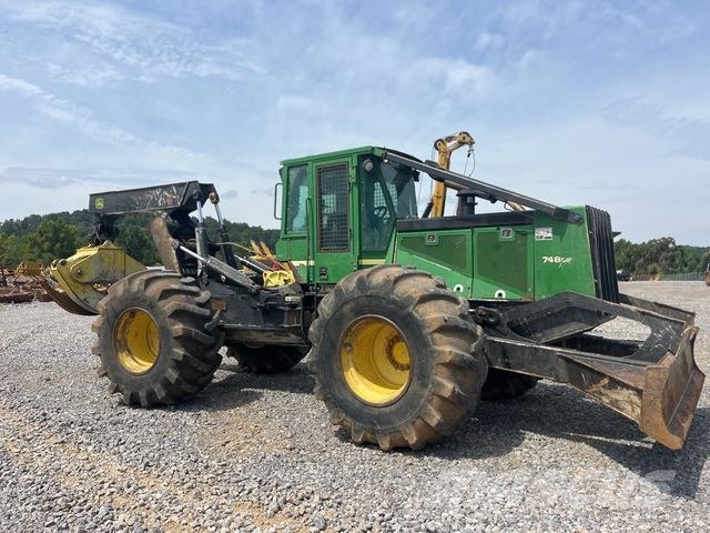 John Deere 748GIII Stammholzschlepper