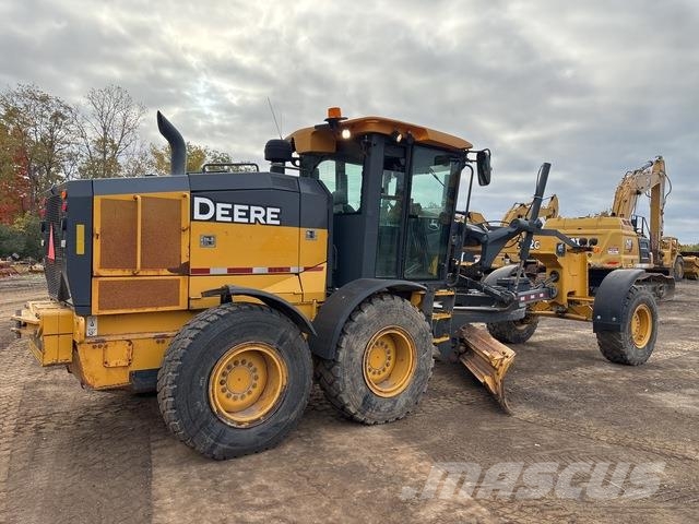 John Deere 772G Grader