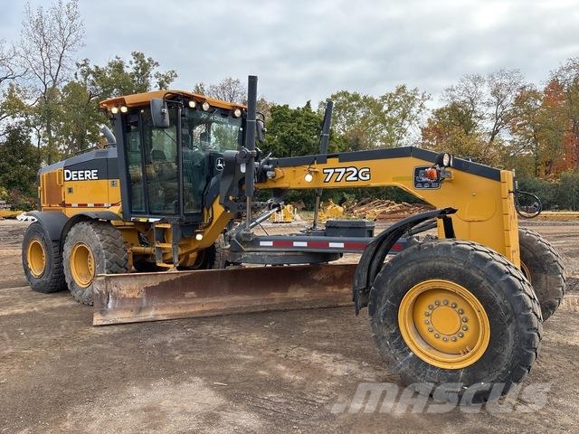 John Deere 772G Grader