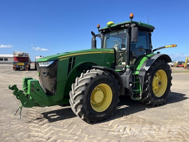 John Deere 8245R 拖拉机/农用车