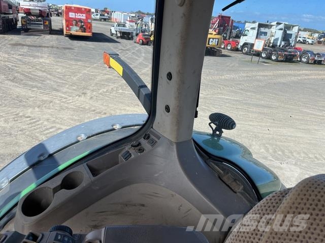 John Deere 8245R Traktoren