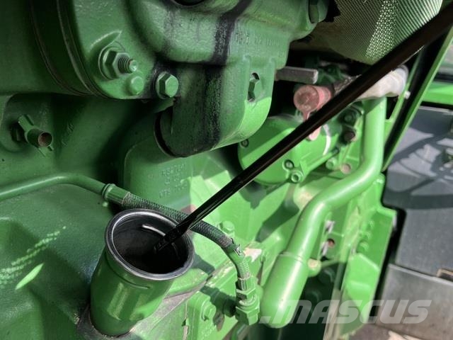 John Deere 8245R Traktoren
