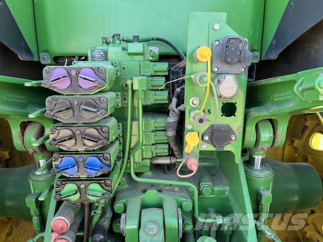 John Deere 8245R Traktoren