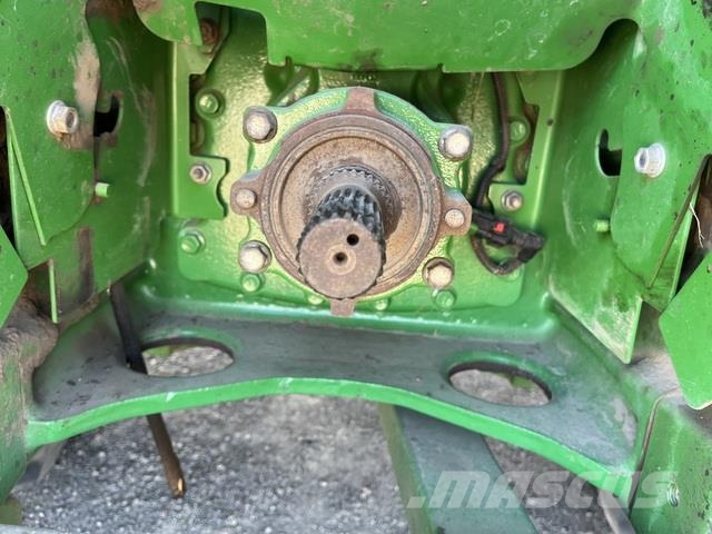 John Deere 8245R Traktoren