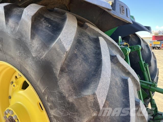 John Deere 8245R Traktoren