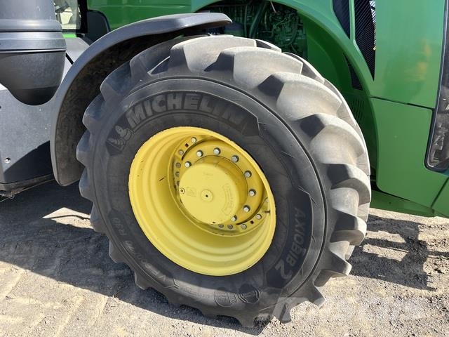 John Deere 8245R Traktoren