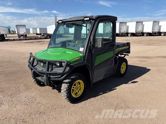 John Deere 835M Pomoćni strojevi
