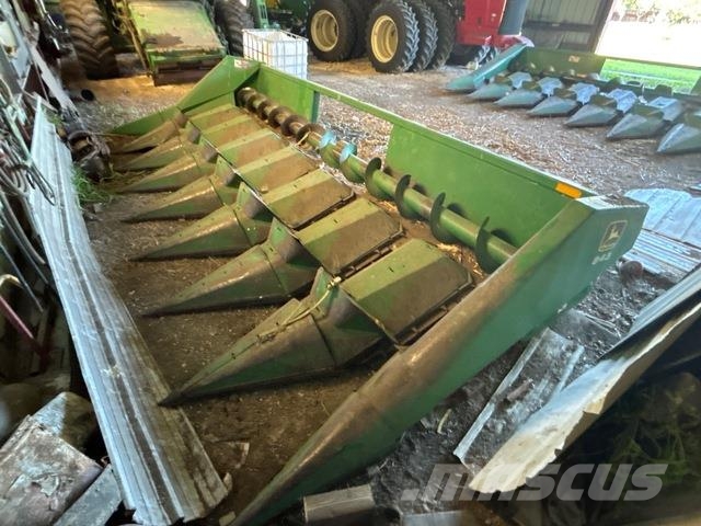 John Deere 843 Leikkuupöydät