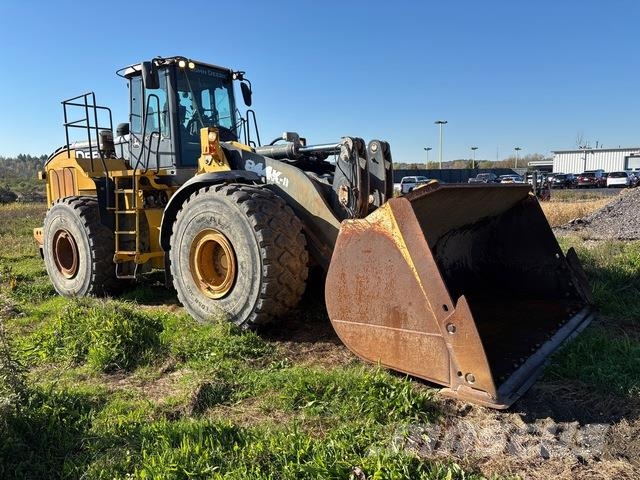 John Deere 844K Wielladers