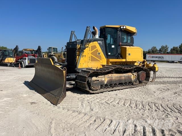John Deere 850L WLT Crawler dozers