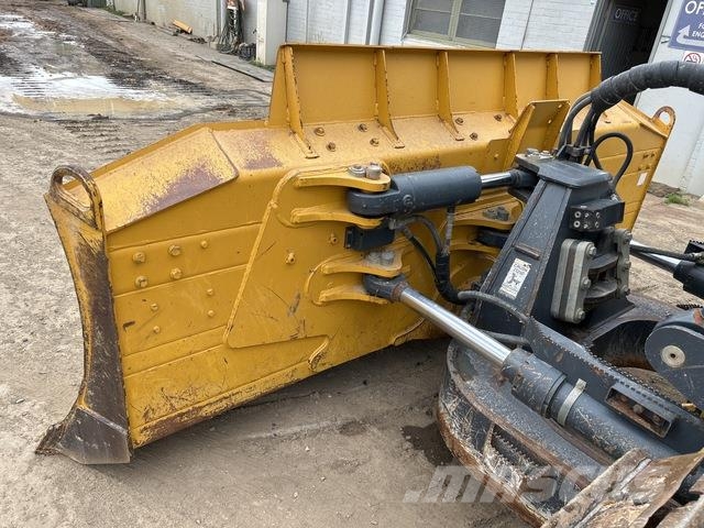 John Deere 850L XLT Buldooserid