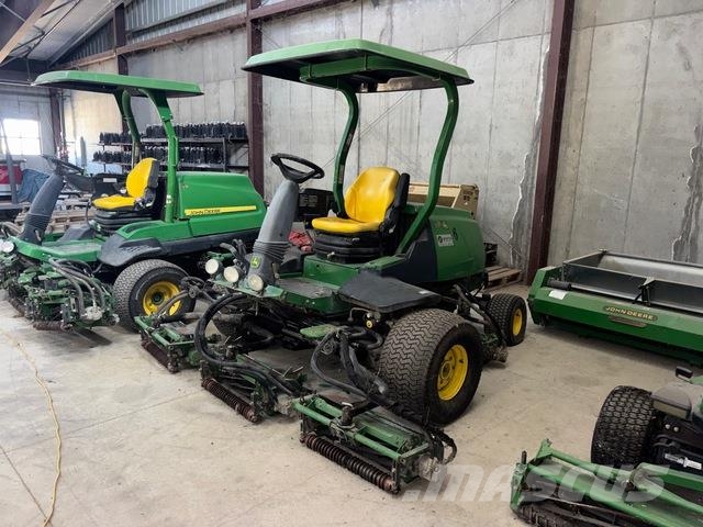 John Deere 8700 Diger
