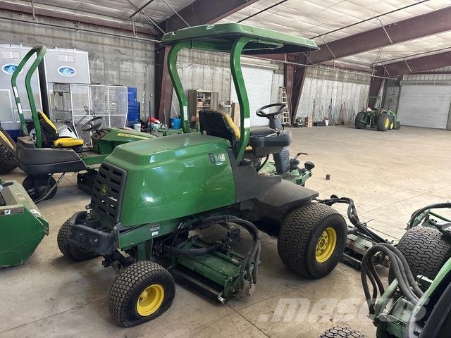 John Deere 8700 Diger